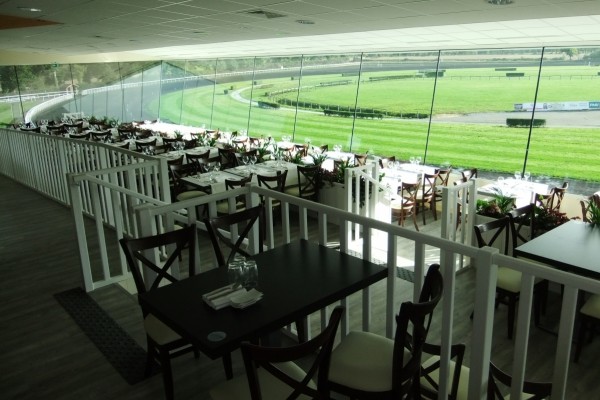 Restaurant hippodrome de Meslay-du-Maine - Restaurant Course Mayenne